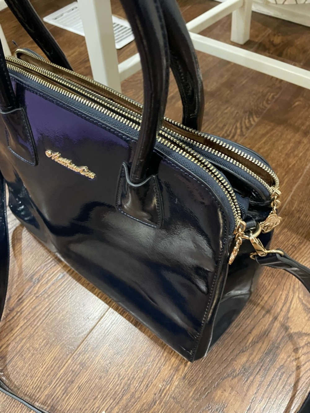 Like new Navy handbag 👜 - Picture 15 of 15